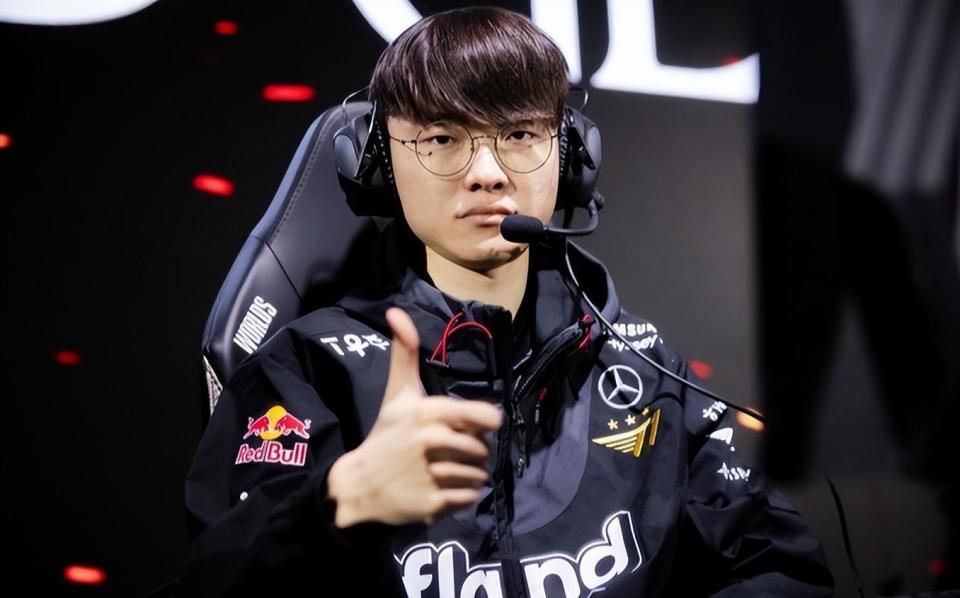 英雄联盟S12八强抽签已定，第一轮没有内战！