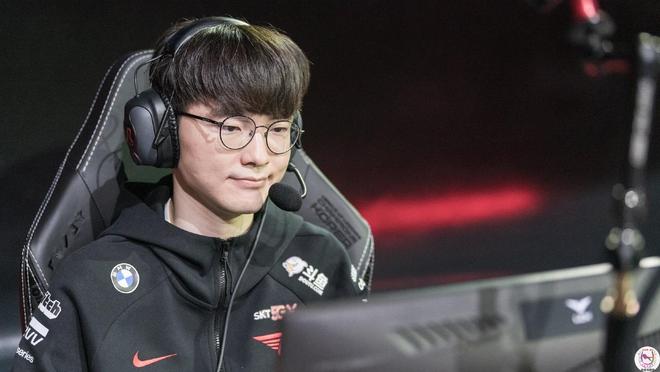 前 LPL 教练Hanyi批评 JD Gaming 教练 cvMax ：你可以BP我...！