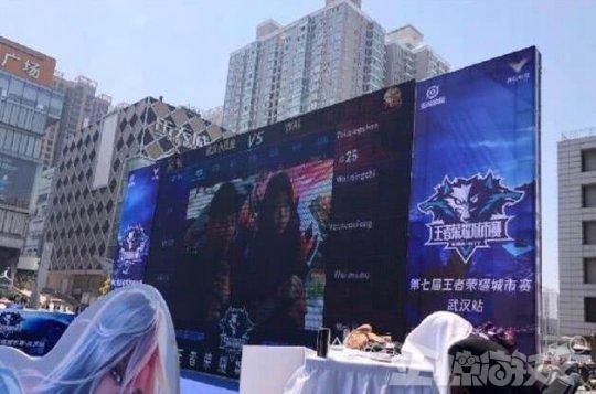 NAVI vs Astralis 和 BIG vs G2： BLAST Bounty 2025 第二轮的紧张对局： 资格赛