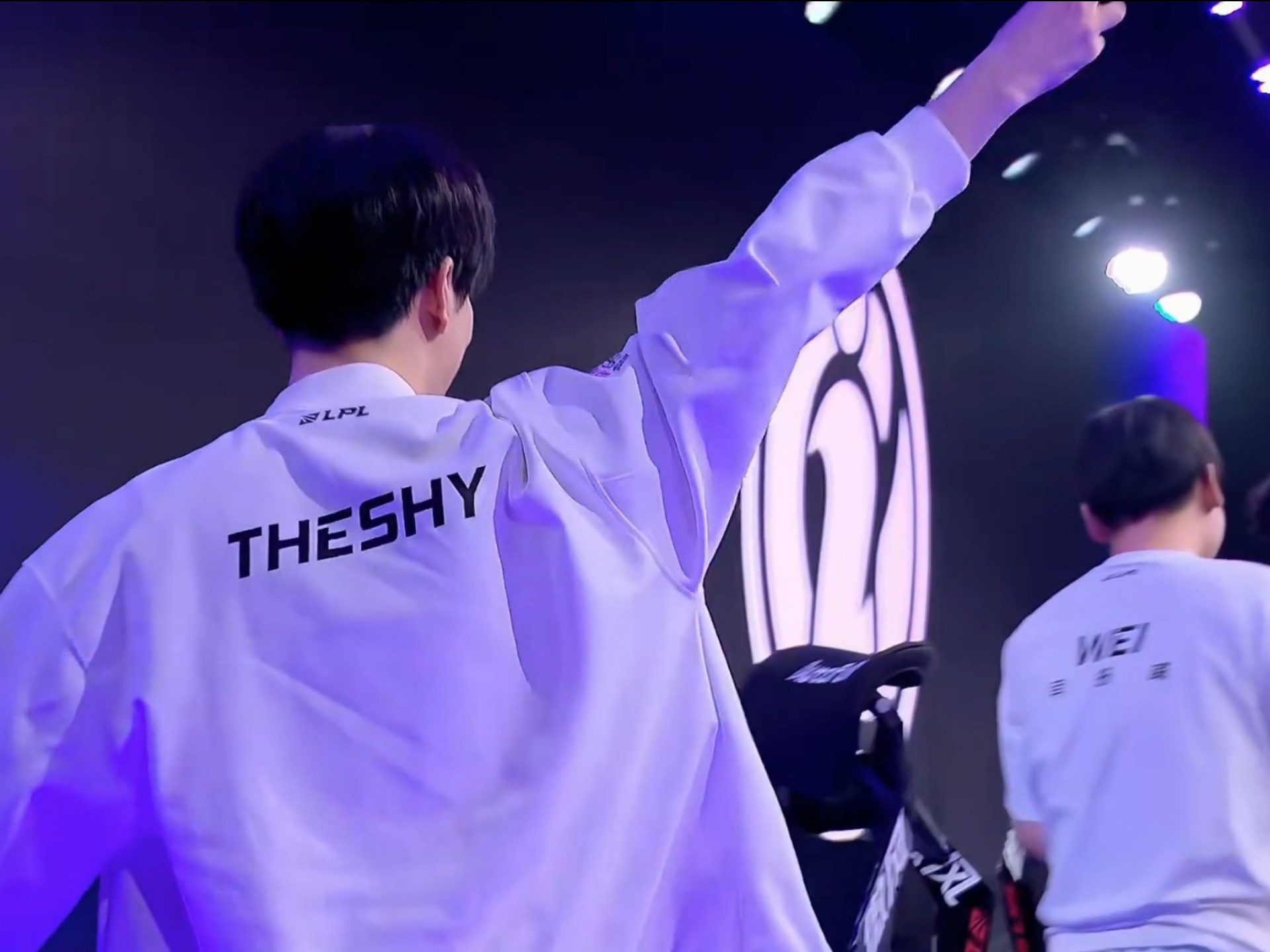 是个狠人，RGE上单赛前因病入院 服用止疼药带病上阵